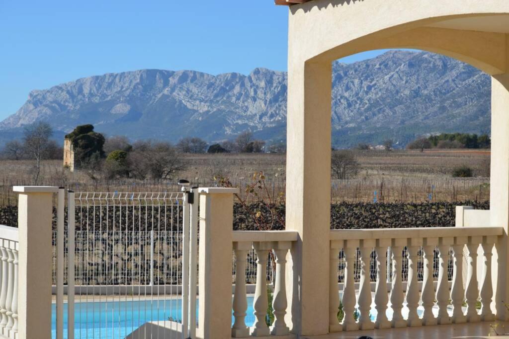 Appartamento Vue Sainte Victoire, Proche Aix-En-Provence Pourrieres Esterno foto